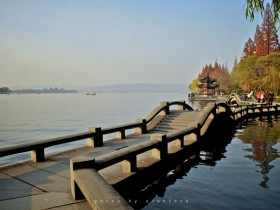 只有在颠沛流离之后，才能重新应证时间在内心留下的痕迹